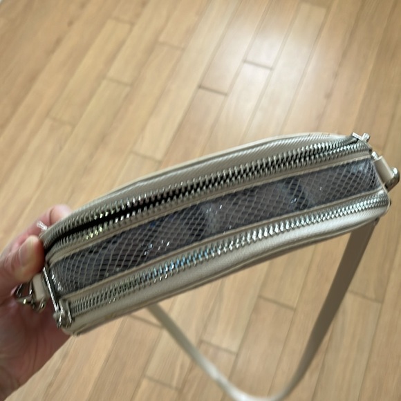 Urban Outfitters snake purse - Picture 5 of 5